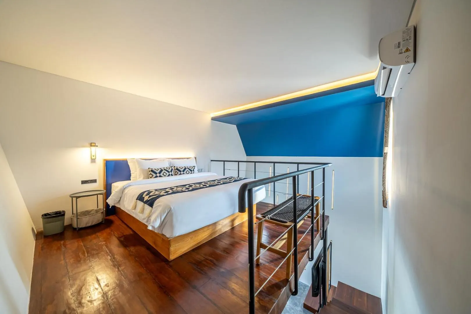 First 5 Loft Lägenhet Seminyak 0*,  Indonesien