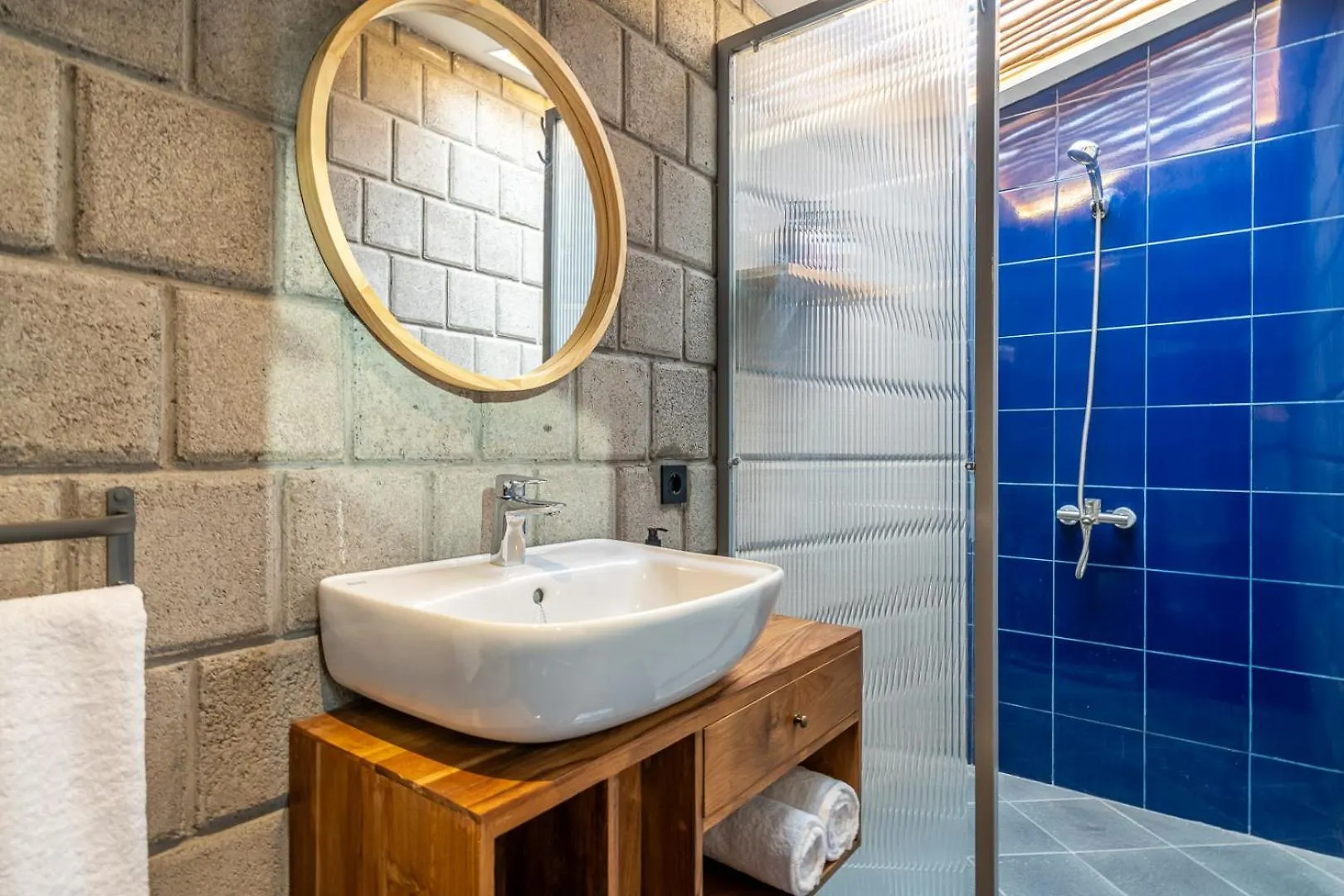 First 5 Loft Lägenhet Seminyak