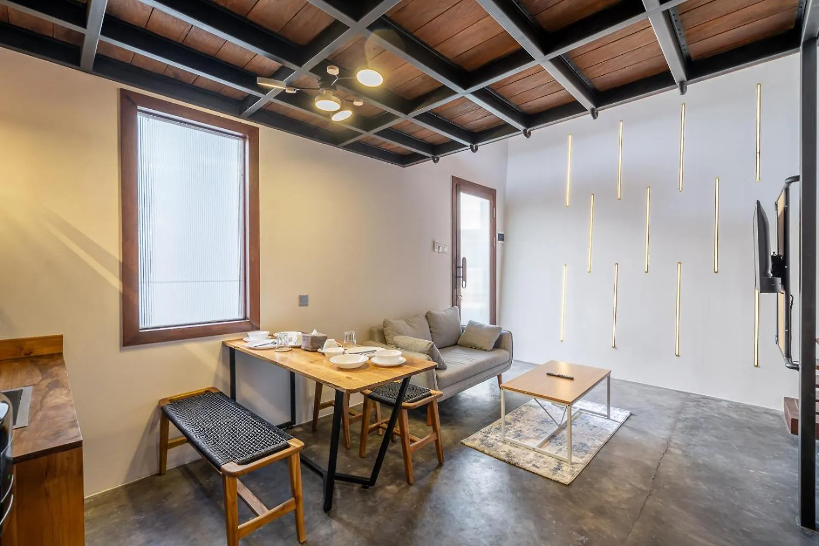 First 5 Loft Lägenhet Seminyak