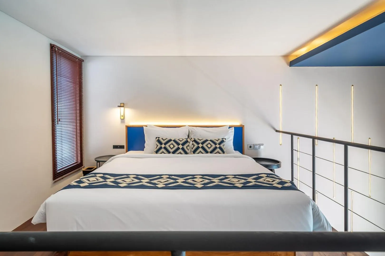 First 5 Loft Lägenhet Seminyak