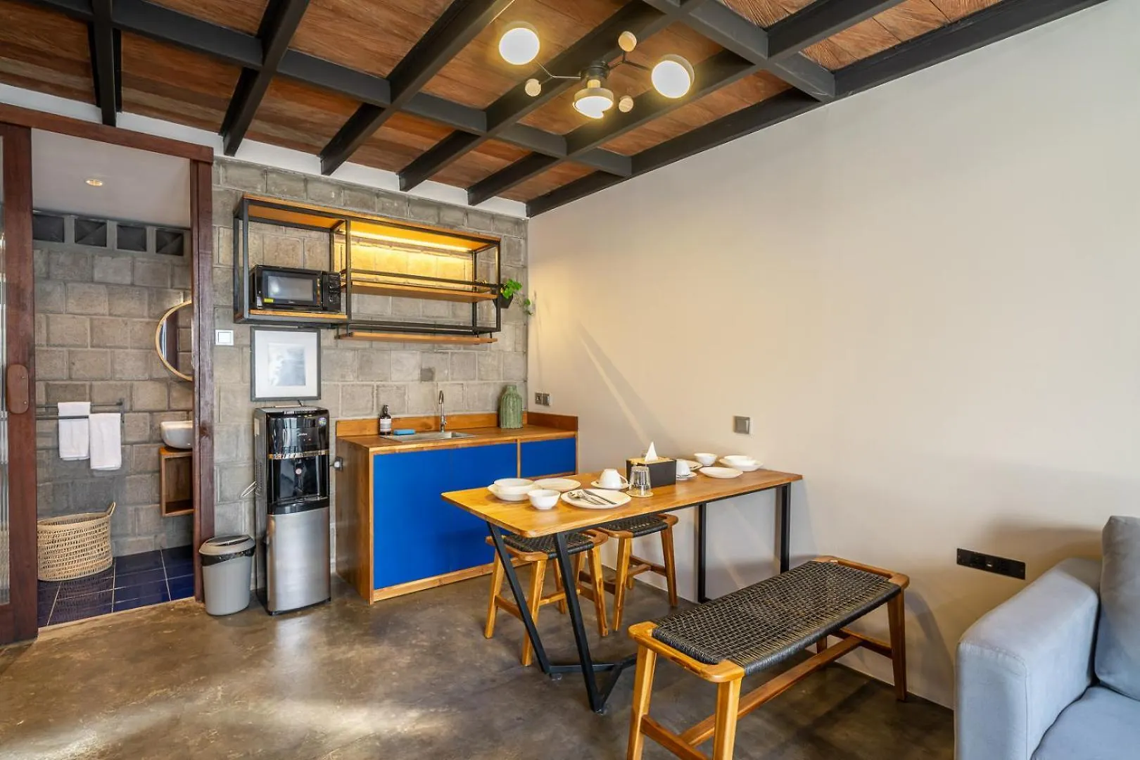 First 5 Loft Lägenhet Seminyak
